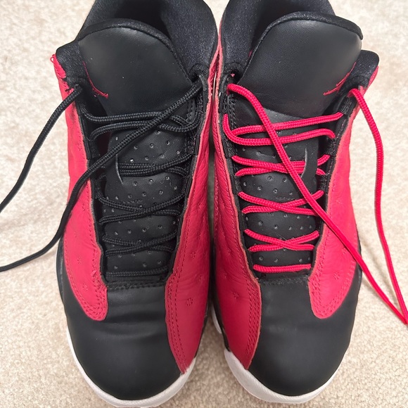 Nike Jordan’s Black & Red 5Y- like new - Picture 1 of 4